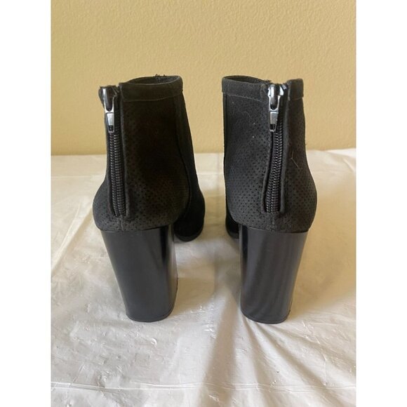 Call it spring  perforated ankle  boot  size 8 zip up - Picture 5 of 15